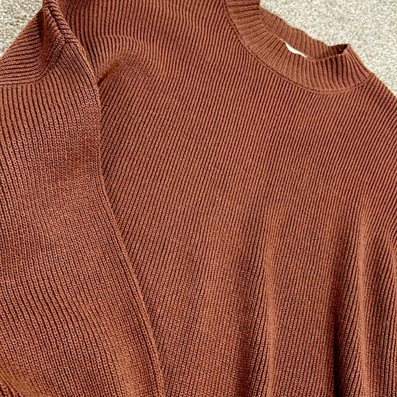 Mock neck sweater - Picture 2 of 4